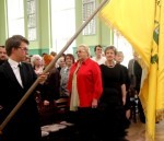 5. vidusskolā iesvēta skolas karogu un atklāj vēstures muzeju