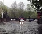 Ļaundari pārpludina Jauno ielu
