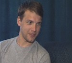 Mārtiņš Kalita filmēšanos un teātri apvienos