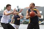 Aizritējis biznesa centra turnīrs ielu basketbolā