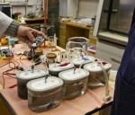 Mākslinieki un zinātnieki dodas atjaunojamās enerģijas meklējumos Pedvālē