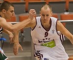Roberts Krastiņš dara visu, lai būtu laukumā