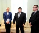 Sola drošību un lielāku algu policistiem