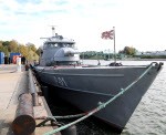 Jubilejā uzdāvina karakuģi