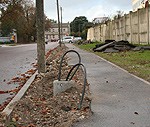 Flotes ielā apgaismojuma stabus izvieto paredzētajās vietās