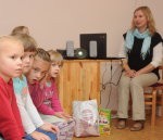 Kucīte Džesika mudina saimnieci labdarībai