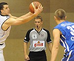 Drosmīgākie apgūst basketbola tiesneša arodu