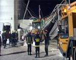 Veikala “Depo” jumts atkal neiztur sniega smagumu
