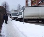 Mucenieku ielā saduras divi kravas auto