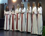 Bez ziedojumiem, bet ar dziesmām