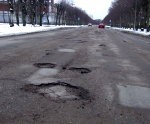 Mainīgie laikapstākļi bojā ielas