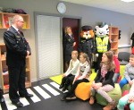 Mācību klasi policijā atklāj darbīgā gaisotnē
