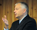 Sesks neatbalsta pilsētu apvienošanos ar novadiem