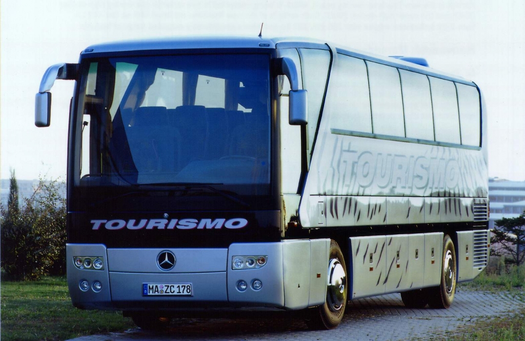 Iegādājas divus jaunus tūrisma klases autobusus
