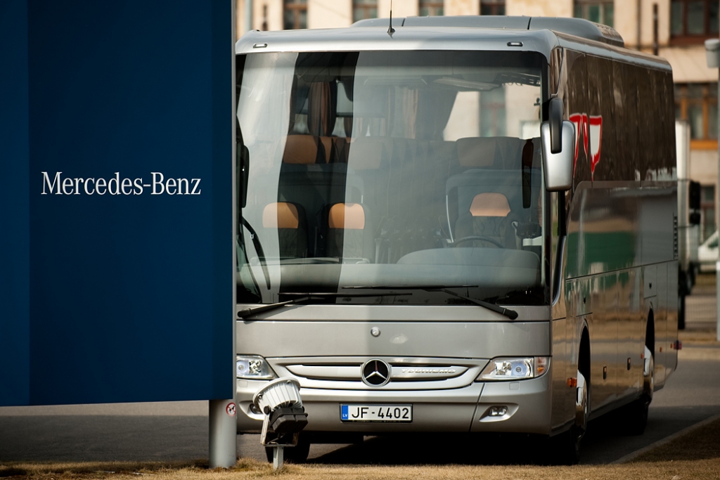 Jaunos ”Mercedes Benz Tourismo” autobusus piegādā ”Domenikss”