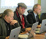 Pieci deputāti prasa sasaukt domes ārkārtas sēdi