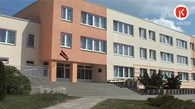 Grib sodīt par mācību materiāla bezmaksas izplatīšanu