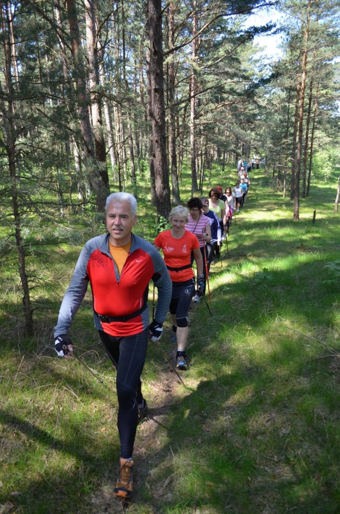 Pasaules nūjošanas dienu atzīmē ar pārgājienu Bernātos