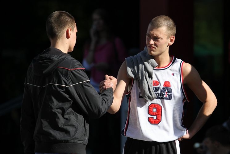 Pirmās ”Bruģa bumbas” cīņas jau aiz muguras
