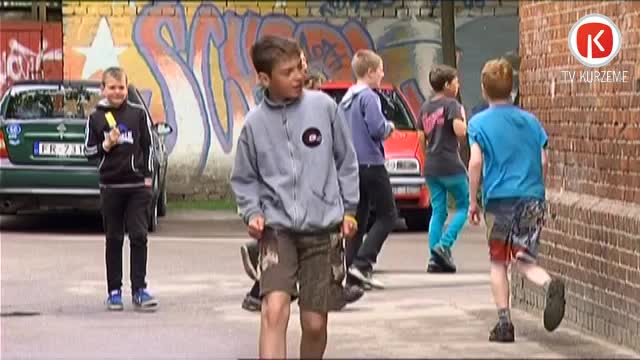 Aicina uzņēmējus vasarā pieņemt darbā skolēnus