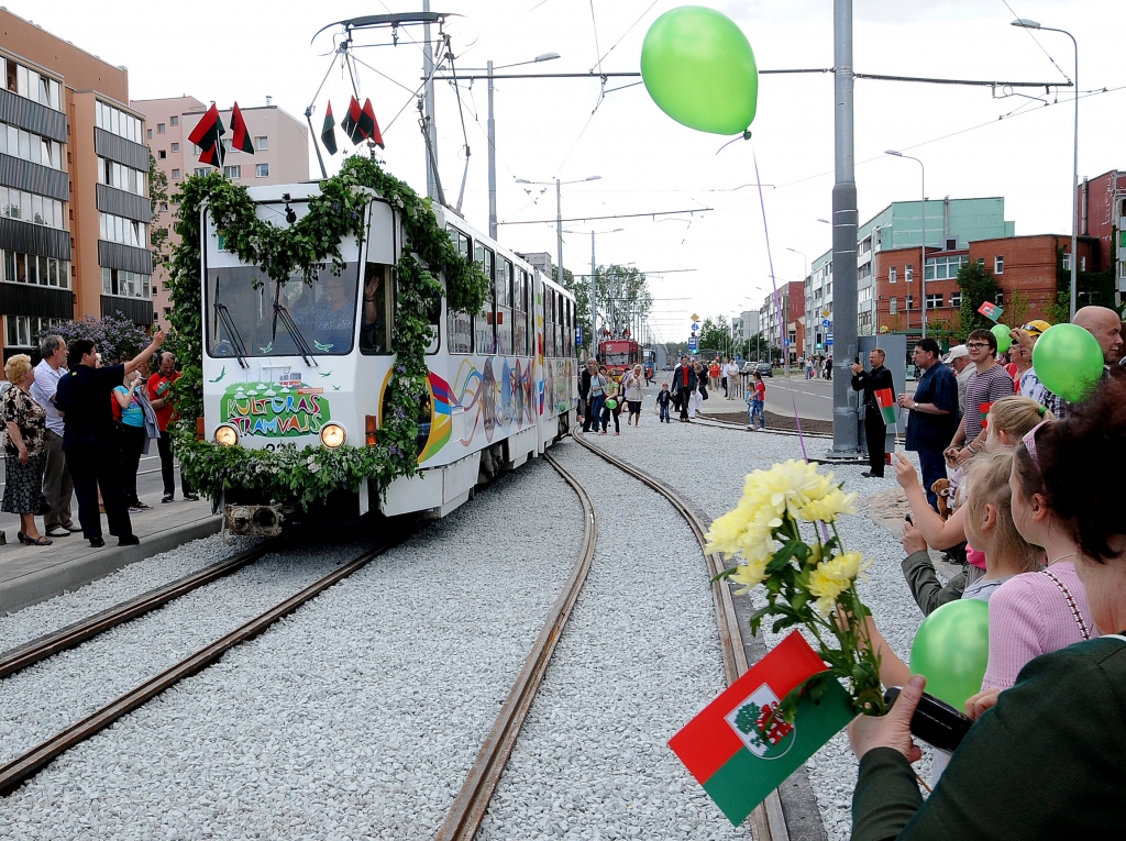 Atklāj jauno tramvaja līniju