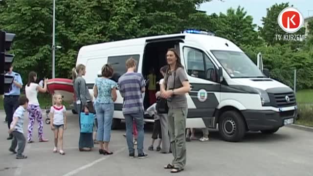 Policija gatavo bērnus vasaras brīvlaikam