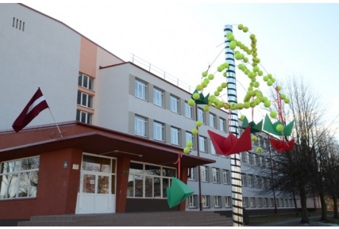 Raiņa 6. vidusskola piedāvā jaunas izglītības programmas
