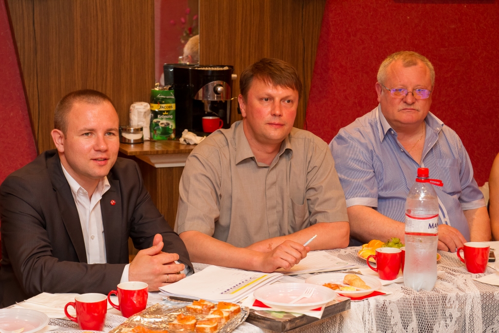 Sarunas par koalīcijas veidošanu sākušās; uzvarēs tas, kurš sola vairāk