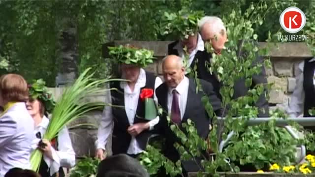 Seniori ielīgo Jāņus jau 20.gadu