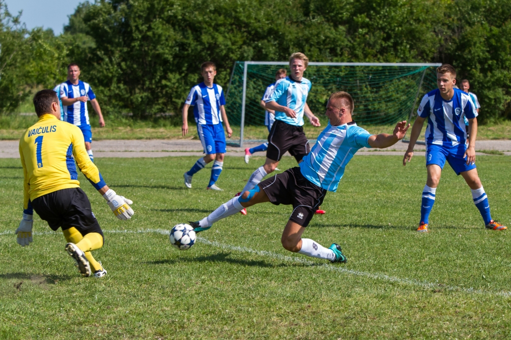 Pietrūka tikai “Grobiņas” vārtu