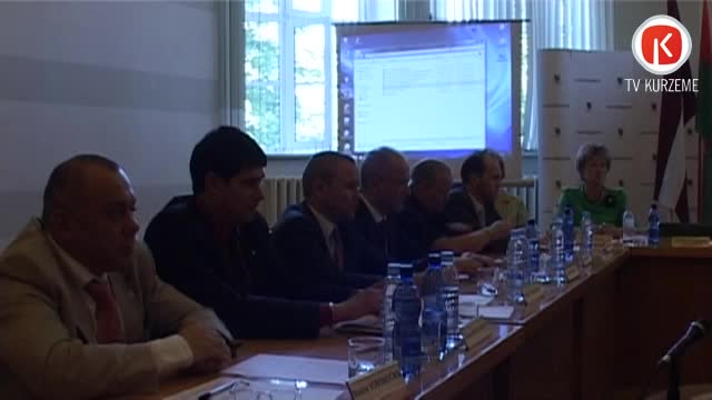 Kā Hadarovičs tiek galā ar saviem jaunajiem pienākumiem?