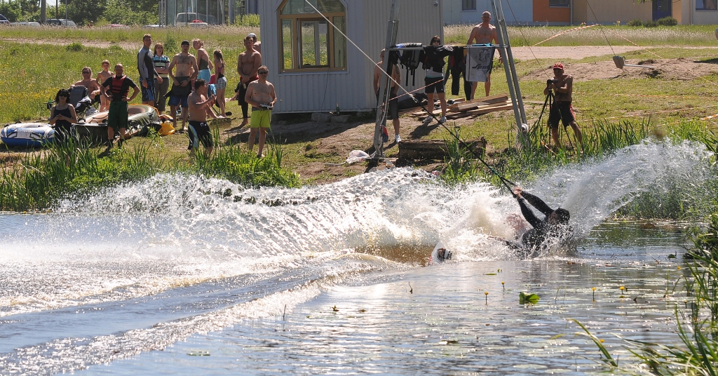 Grobiņā ierīkots kabeļa veikparks