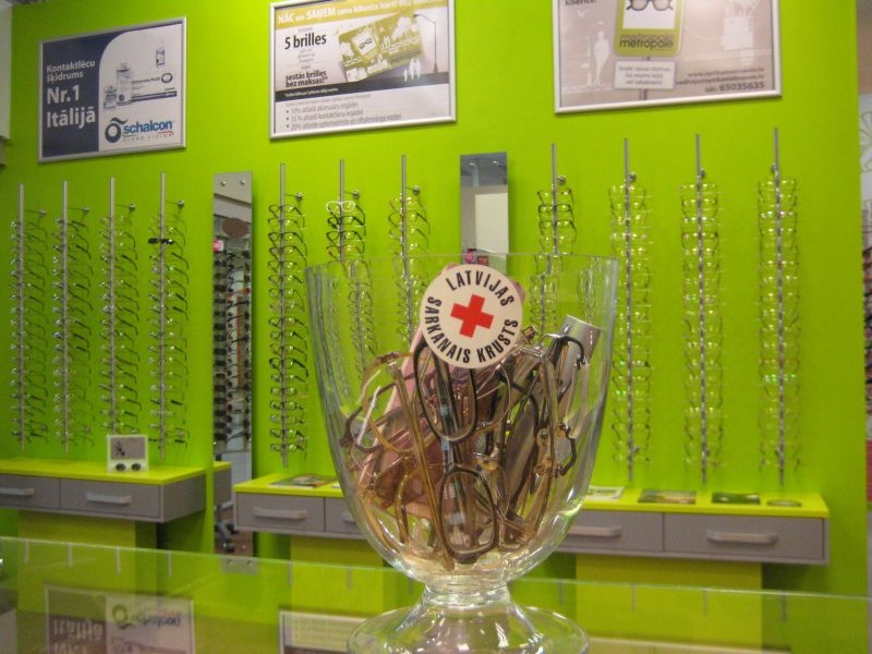 Palīdzības akcijā aicina ziedot brilles