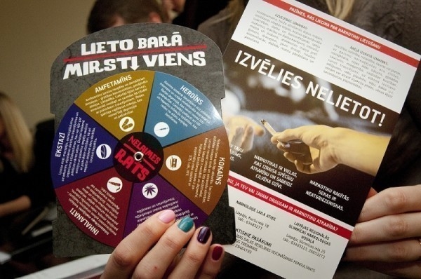 Skolās atsāks pretnarkotiku akciju “Lieto barā, mirsti viens!”