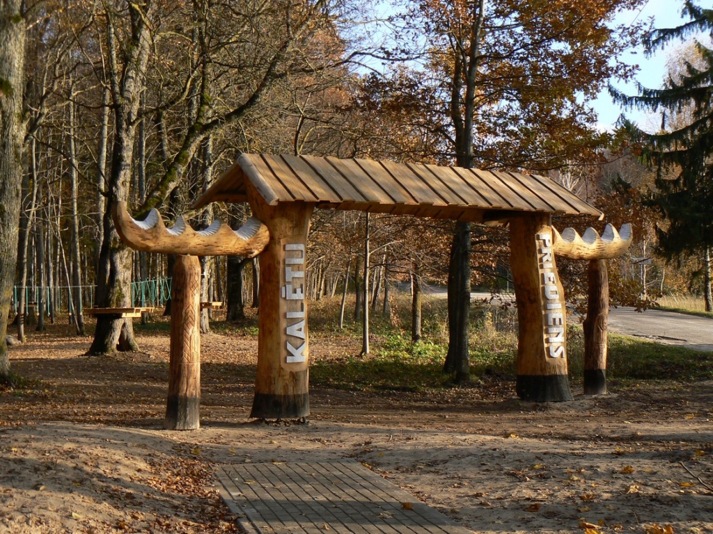 Atklāj “Skumjo meiteņu lapeni”