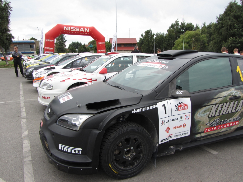 Rallijā ”Kurzeme 2013” par čempioniem kļuvušas trīs ekipāžas