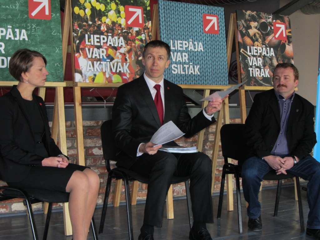 Vilnītis aicina Liepājas uzņēmējus piesaistīt “Liepājas metalurga” speciālistus