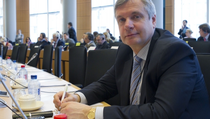 Šadurskis: “Vienotības” valde nespēj ietekmēt partijas reģionālo nodaļu lēmumus