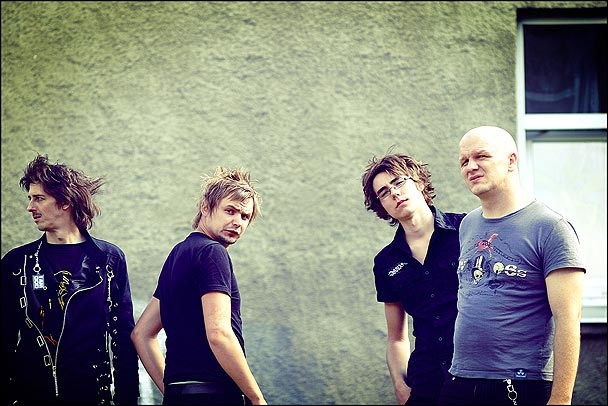 Uz vienas skatuves “Dzelzs Vilks” un “Louie Fontaine & The Starlight Searchers”