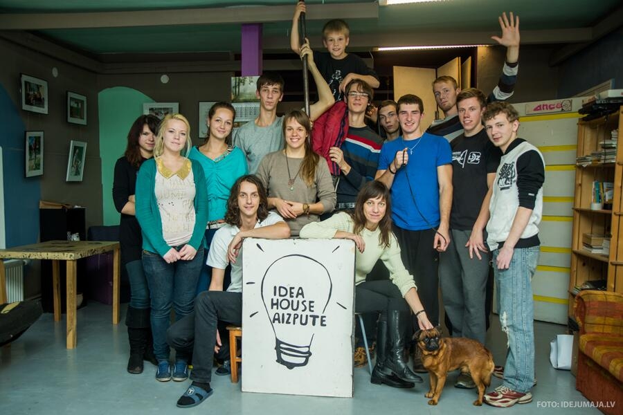 Liepājnieki viesojas “Ideju mājā” Aizputē