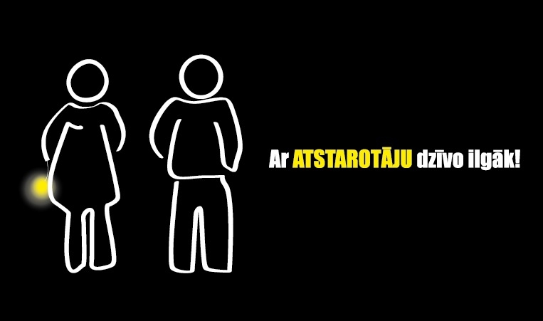 “Tumšajiem” satiksmes dalībniekiem dalīs atstarotājus un pamanāmas jakas