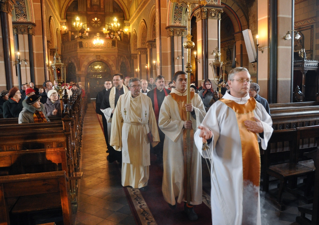 Dievkalpojums Liepājas Svētās Jāzepa Romas katoļu katedrālē