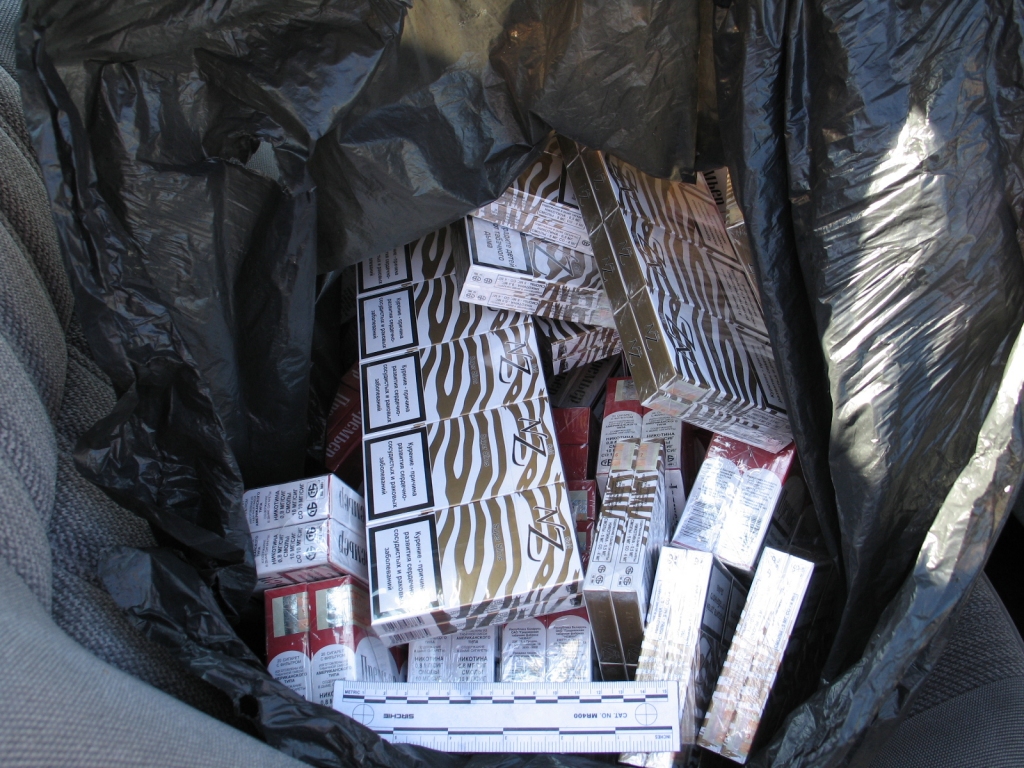 Atsavina nelegālo alkoholu un kontrabandas cigaretes