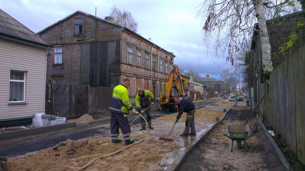 Pieņem ekspluatācijā renovētos Mālu un Dārza ielas posmus