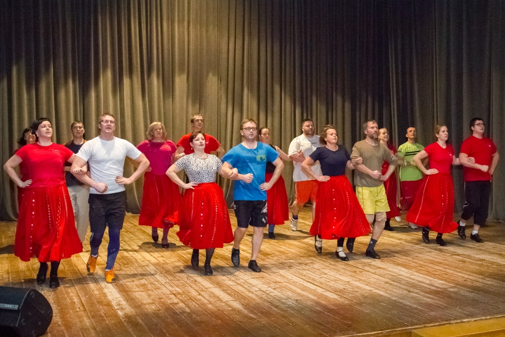 Vispirms darbs, pēc tam – balle