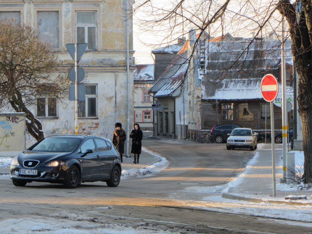 Lielās un Ludviķa ielas krustojumā uzstādīts ”ķieģelis”