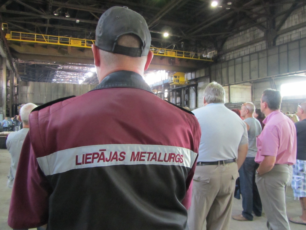 Dome vienreizējus ārkārtas pabalstus izmaksājusi 400 bijušajiem “Liepājas metalurga” darbiniekiem