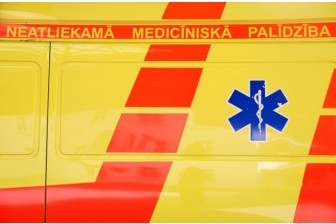 Papildināts – Uzbrauc meitenei