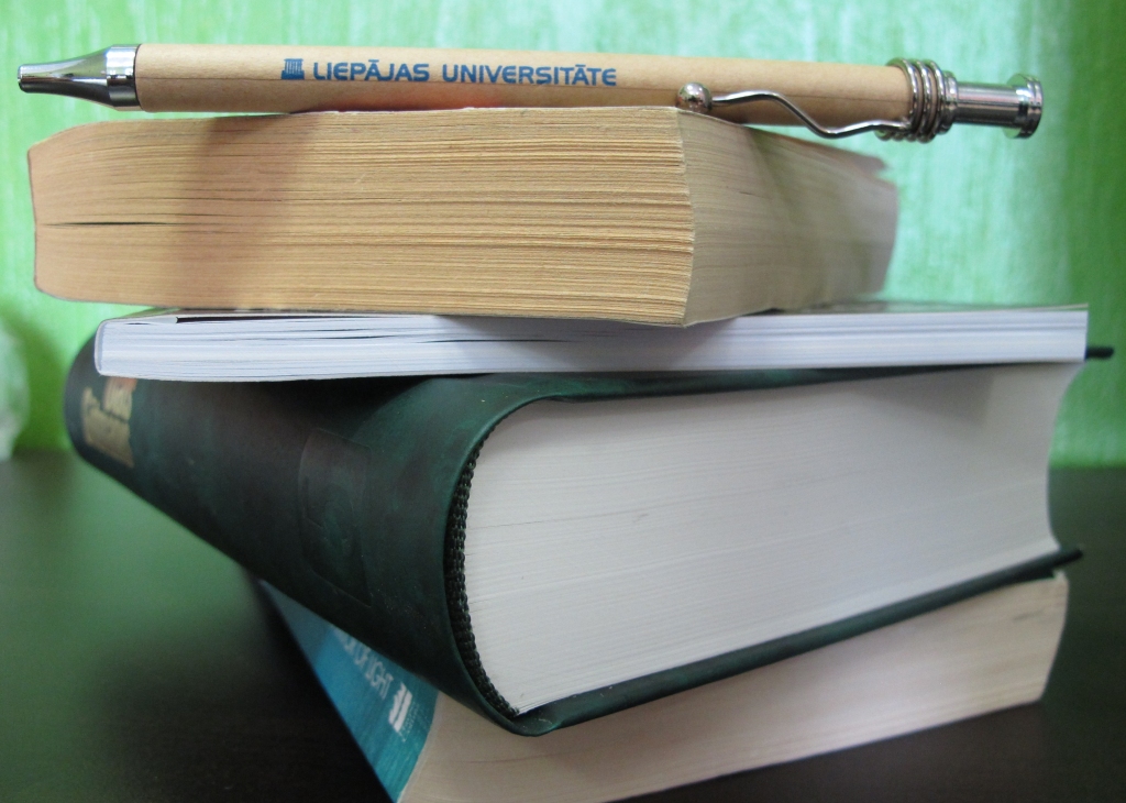 Universitāte aicina uz lekciju par valodas attīstības kopsakarībām