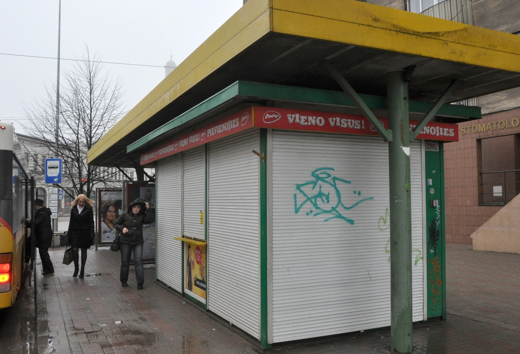 Kioskus pārdos izsolē